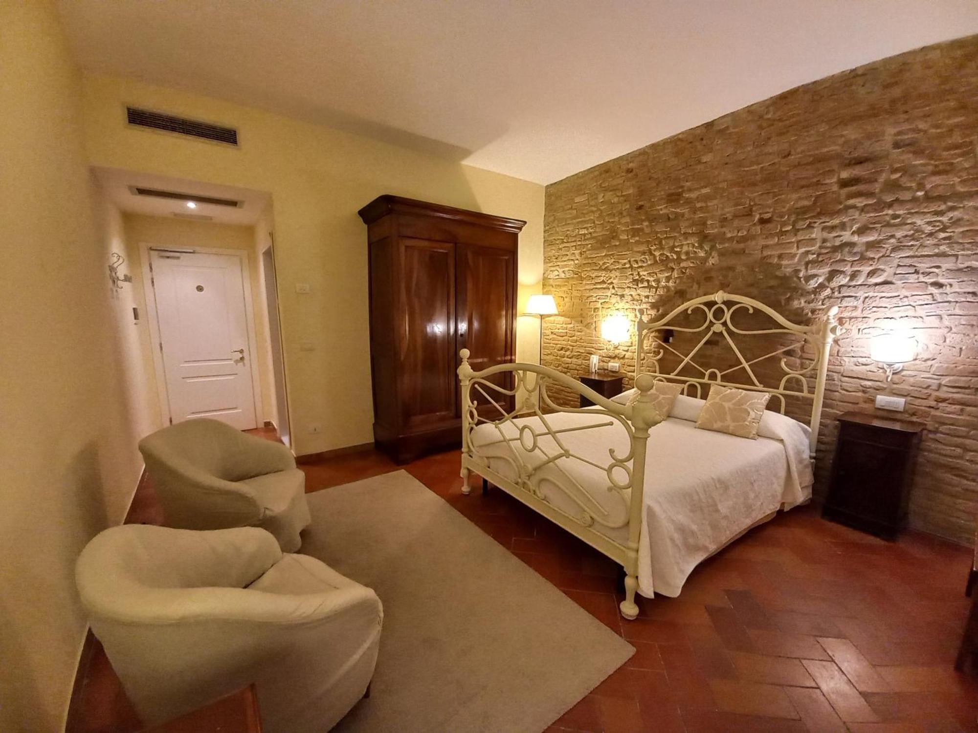 Hotel Il Castello 체르탈도 외부 사진