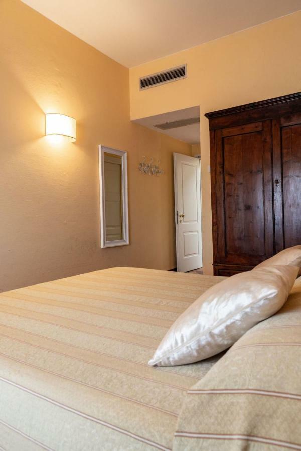 Hotel Il Castello 체르탈도 외부 사진