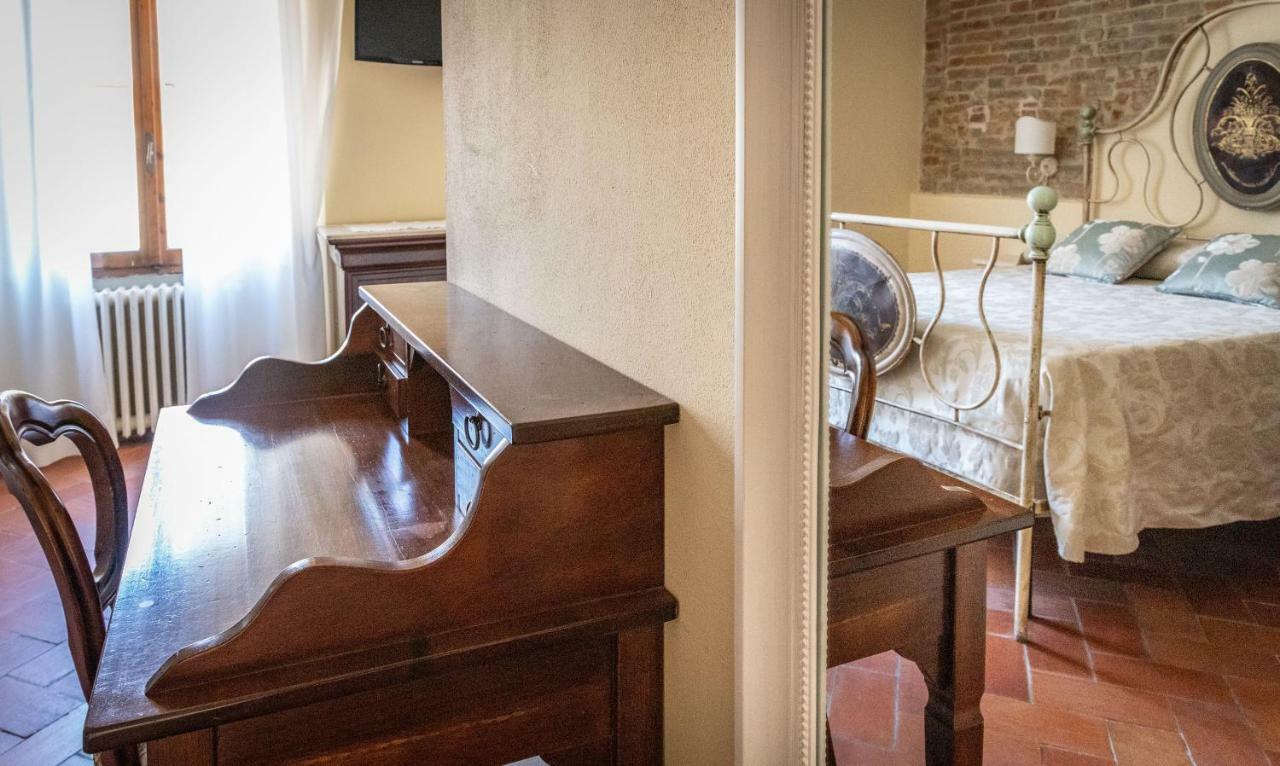 Hotel Il Castello 체르탈도 외부 사진