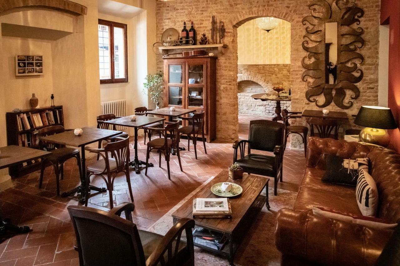 Hotel Il Castello 체르탈도 외부 사진